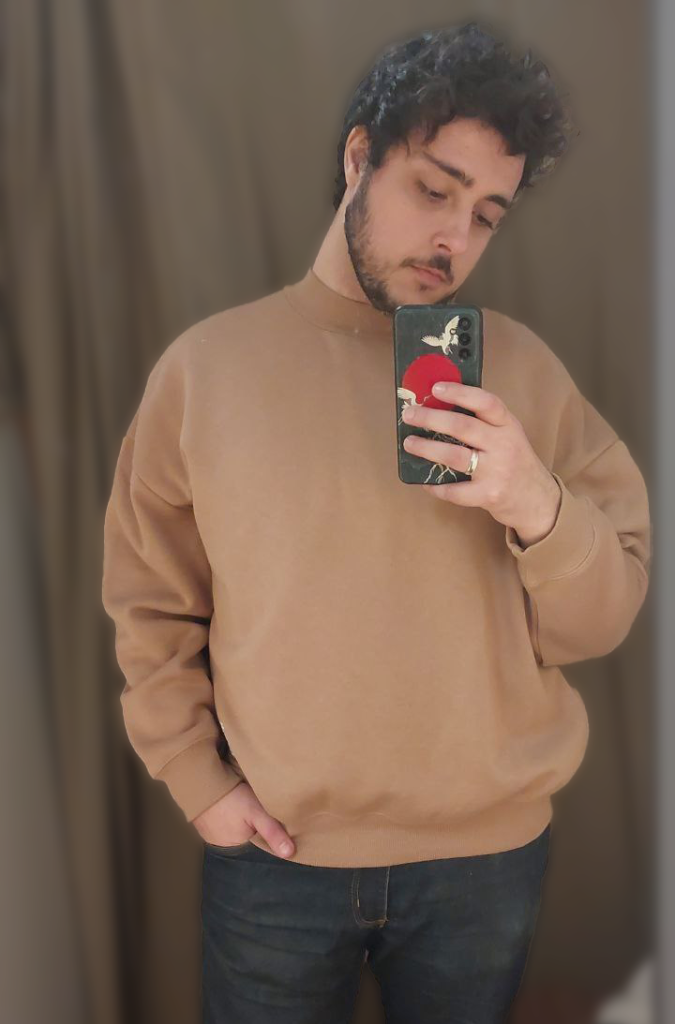 This is a selfie of Lucas!